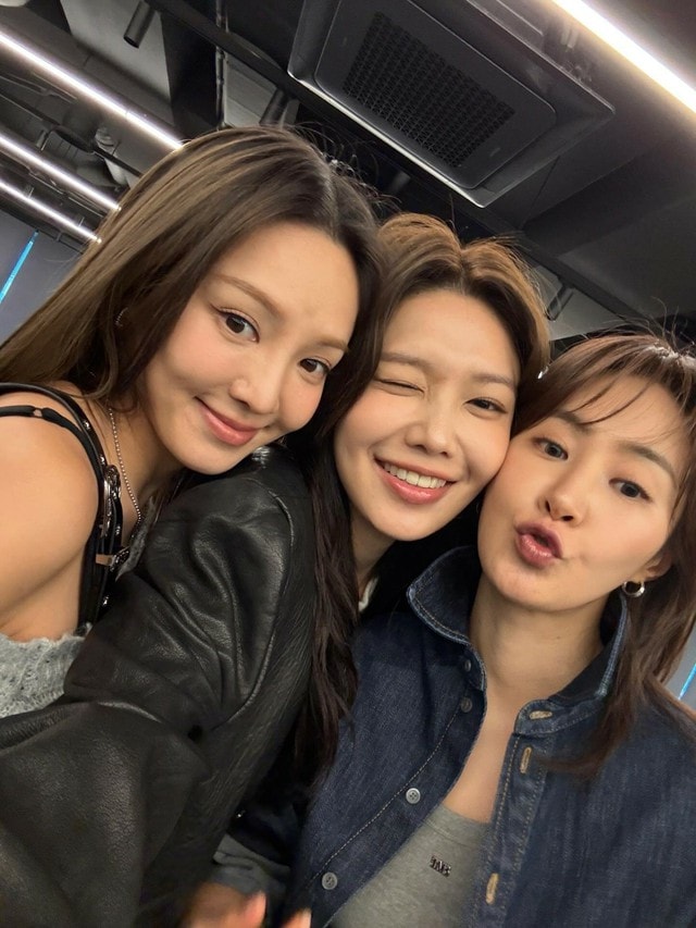 「少女時代」、新ユニット「ヒョリス」誕生?…「テティソ」も緊張か「”やり過ぎ”って言う人出てこい」