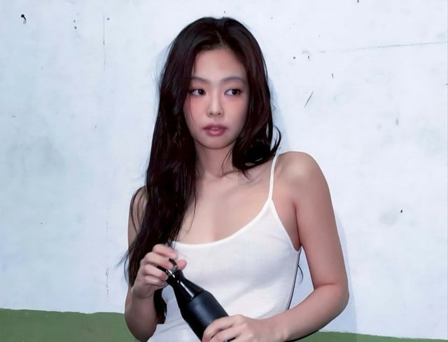 移動経路まで付きまとわれて…「BLACKPINK」JENNIE、結局法的対応