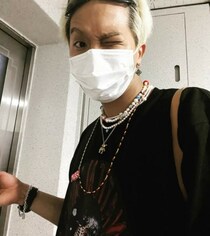 “兵役法違反の疑い”「WINNER」ソン・ミノ、裁判を延期したのに…映画VIP試写会参加が物議