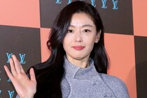 チョン・ジヒョン義母、「BTS」めぐる発言を釈明「10年ファンが批判するはずない」