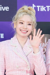 「TWICE」ダヒョン、足首負傷の影響で活動休止「十分な休息と回復が優先と判断」