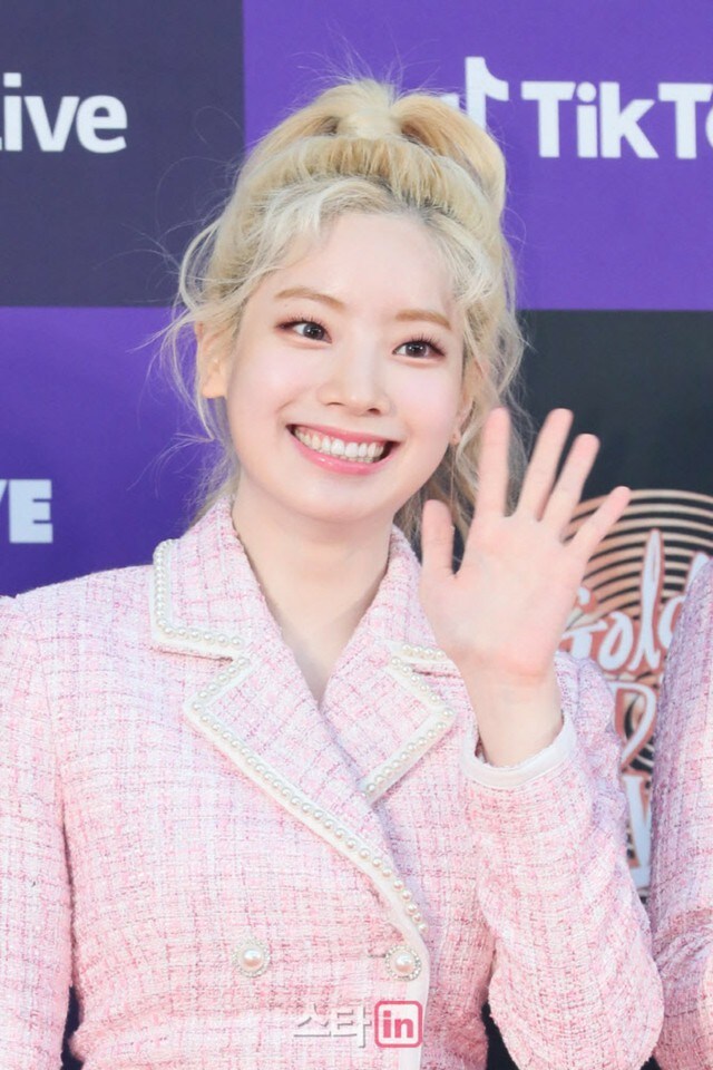 「TWICE」ダヒョン、足首負傷の影響で活動休止「十分な休息と回復が優先と判断」