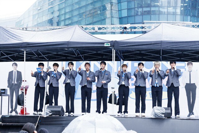 「Wanna One」、9年前の“サンアム節”をそのまま再現…7年ぶりの再会でオープニングセレモニーを盛況のうちに終了