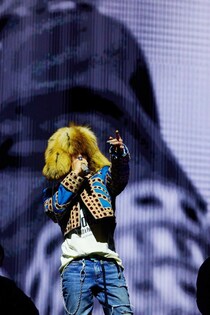 ”バンチェラ”「BIGBANG」、「Look at Me, Gwisoon」まで完璧な一体感…なぜ「K-POPの王」なのか証明