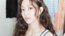「TWICE」ジヒョ、ぴったりフィットルックで際立つ”ドキドキ”ボリュームボディ…「私、夏の準備は全部した」