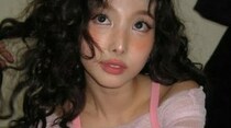 「TWICE」ナヨン、シースルーを着て挑発的なポーズ…フレッシュで爽やかな女神のギャップの魅力