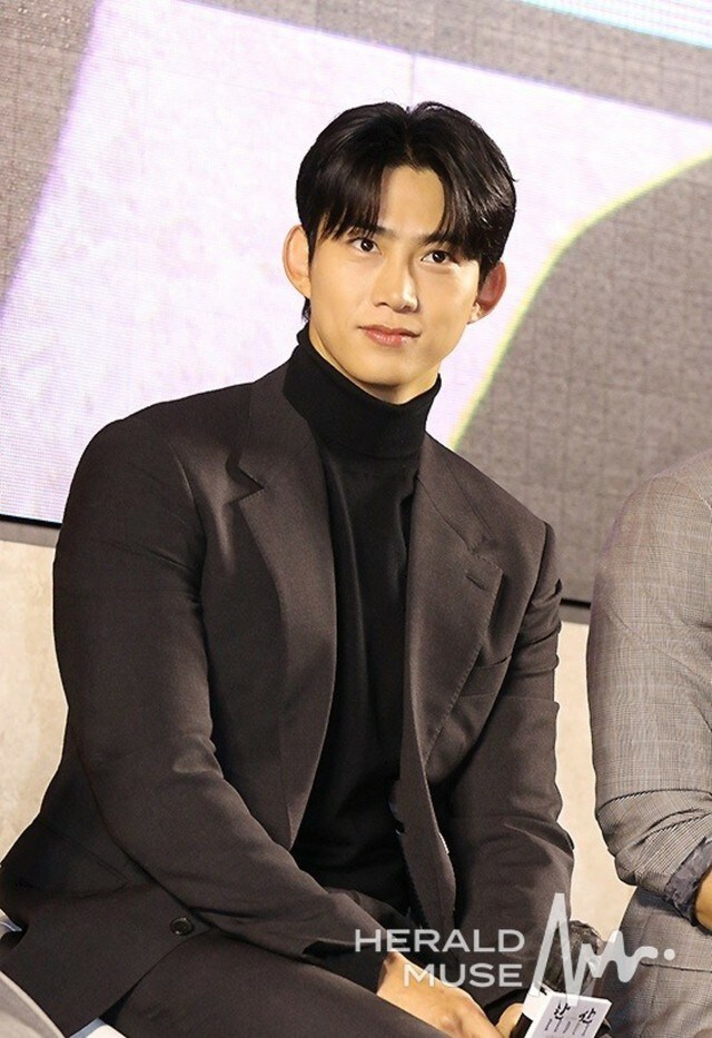 「2PM」オク・テギョン、きょう（24日）一般女性と挙式…「2PM」が祝歌