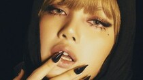 「BLACKPINK」LISA、ビキニを着て“破格ポーズ”…JENNIEも負けじとアップした写真は？