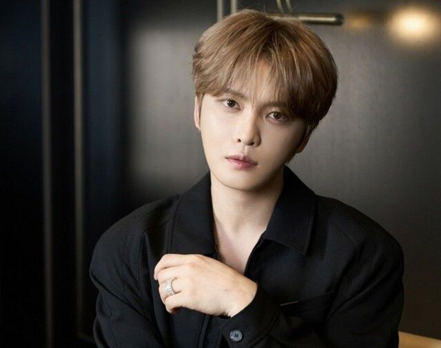 キム・ジェジュン、つらい時に訪ねた「巫堂」で1000万ウォン投入…過去は当たっても未来は？「気付きがあった」