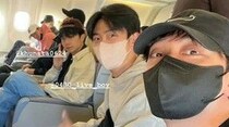 テギョン「2PM」機内ショット公開…離れていても“完全体” ジュノタグにファン沸騰