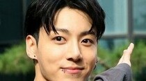 「BTS」Jung Kook、腹筋あらわなダンスチャレンジ…わずか1日で5000万回再生を突破