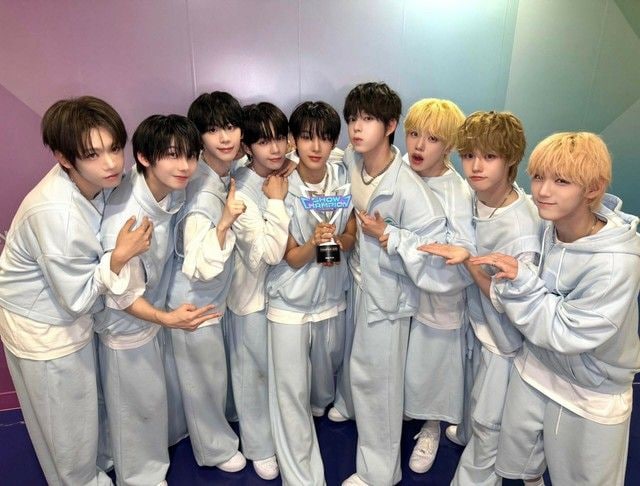 「AHOF」、カムバックするたびに1位へ直行…「RUN TO YOU」が「SHOW CHAMPION」1位