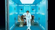 「Stray Kids」、銀色のトラックの中で際立つビジュアル…「THIS & THAT」フォト