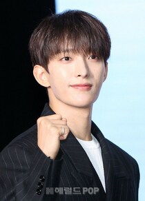 「SEVENTEEN」VERNON＆DKが兵役へ…VERNONは8月20日、DKは9月8日入隊