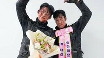 “キム部長”ソ・ジソブ、「2PM」テギョンのために自ら“人間花輪”…血のりメイクでも隠せないほほ笑ましいケミ