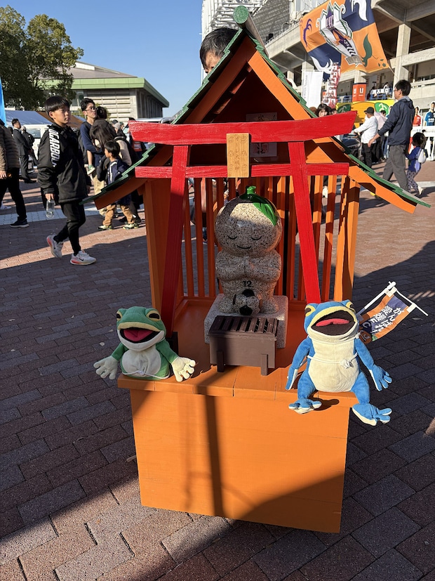 愛媛FC神社とマスコットキャラクター