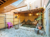 【道後さや天然温泉ゆらら 愛媛/松山市】 地下1,000メートルから湧き出る温泉で至福のひとときを過ごそう。