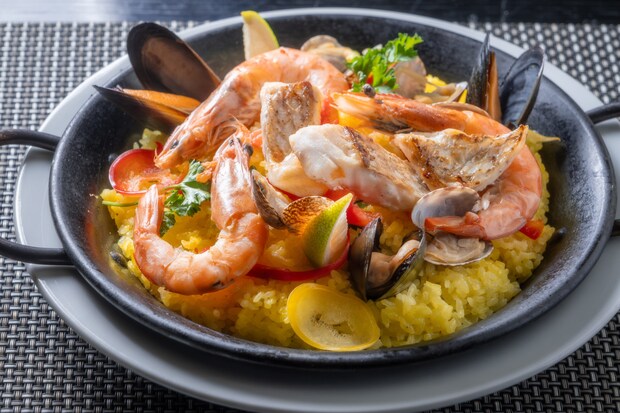 瀬戸内鯛めし風パエリア（CHARLIE’S VEGETABLE with petit cerise チャーリーズベジタブル ウィズ プチスリーズ）