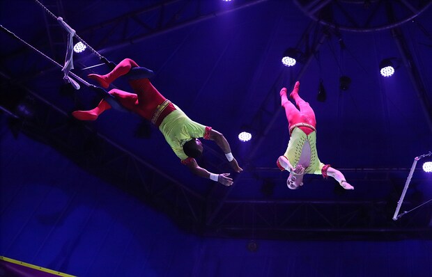 ワールド・ドリームサーカス松山公演 空中ブランコ