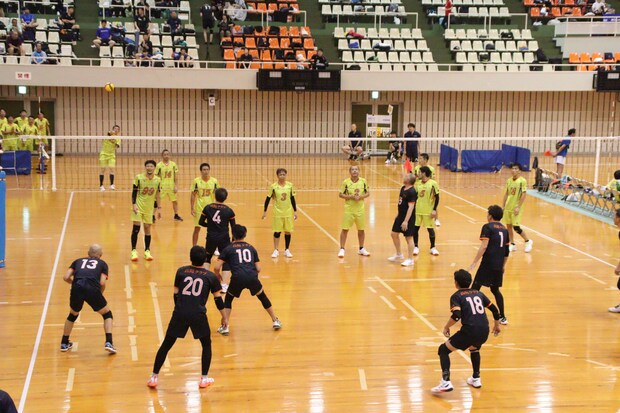 日本スポーツマスターズ愛媛大会 バレー会場の様子
