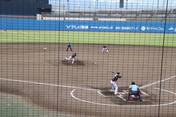 日本スポーツマスターズ大会 軟式野球「愛媛県 対 韓国チーム」の試合の様子