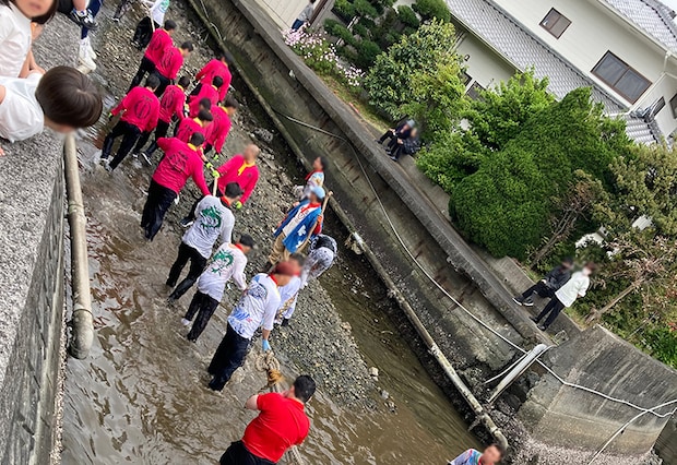 川名津柱松神事