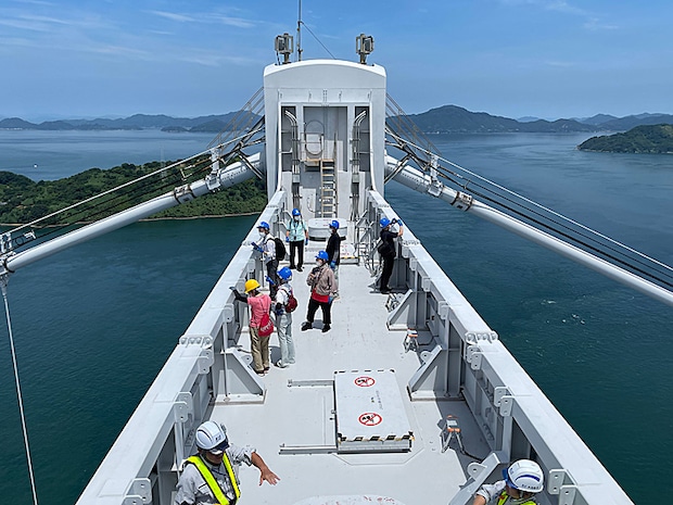 来島海峡遊覧船＆来島海峡大橋塔頂体験