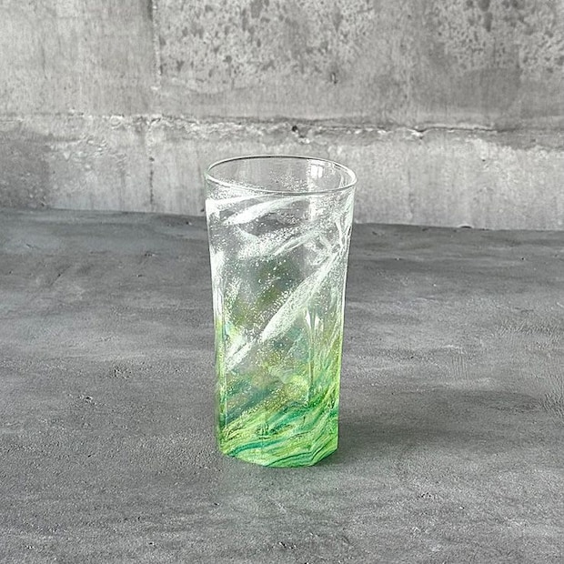 夏、ガラスと暮らす 第一章 光をのむ