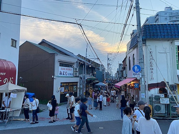 三津浜闇市2026