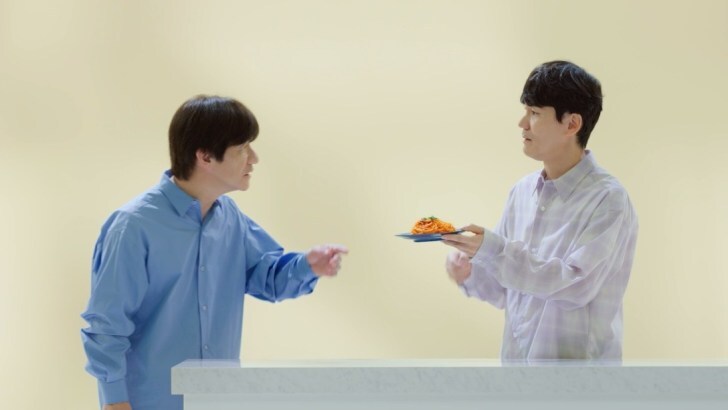 “素”のコンビ力が炸裂!ウッチャンナンチャンのアドリブ劇場が垣間見れる「ハコネーゼ」新CM公開