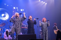 PUFFYと友近が『わっかフェス』で共演！石川で生まれた一夜限りのコラボ