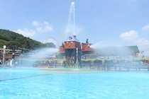 東京サマーランド、GW限定で屋外プールエリアが先行オープン！水上アクティビティ＆子供向けイベントも開催