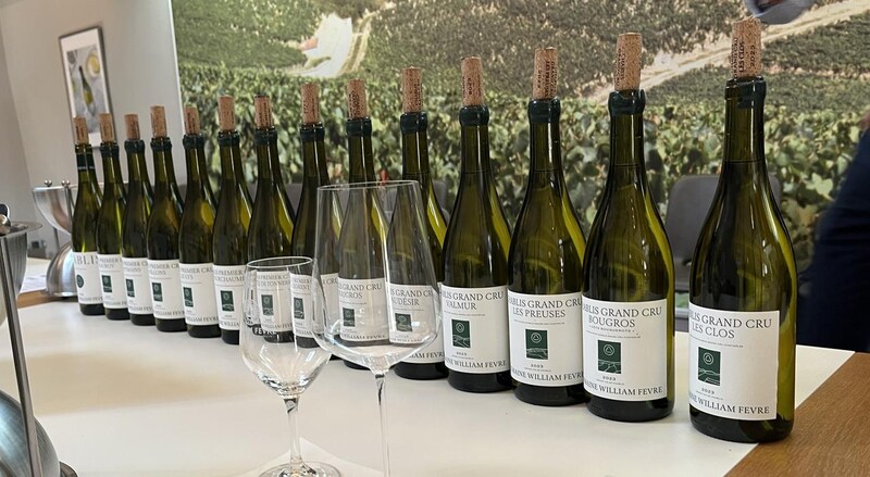 画像: 新しいラベルに刷新した2023年産。ドメーヌボトルを表す、緑のシンボルマークがよく映えるデザインに