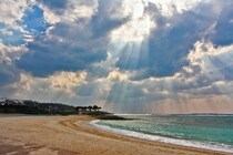 「旅の記憶は泡のよう」Memories of the trip sparkle like beer bubbles.