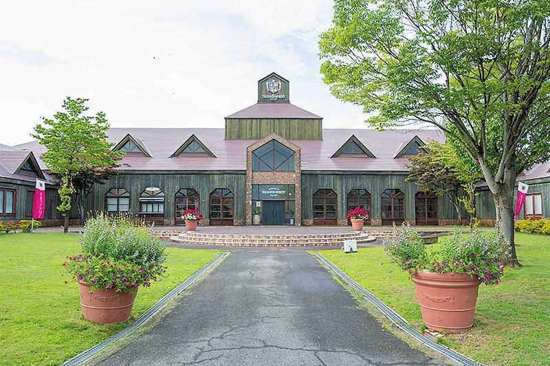 画像1: 世界に伍するボルドースタイルの赤ワイン「高畠ワイナリー」(山形県)