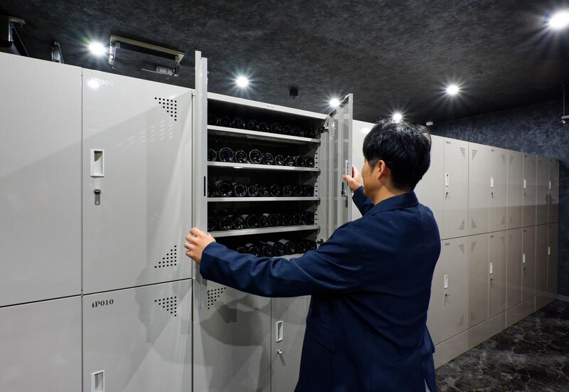 画像: ロッカータイプ：100本収容（内寸 幅78×奥行57×高さ81cm、税込月額料金1万6,500円）