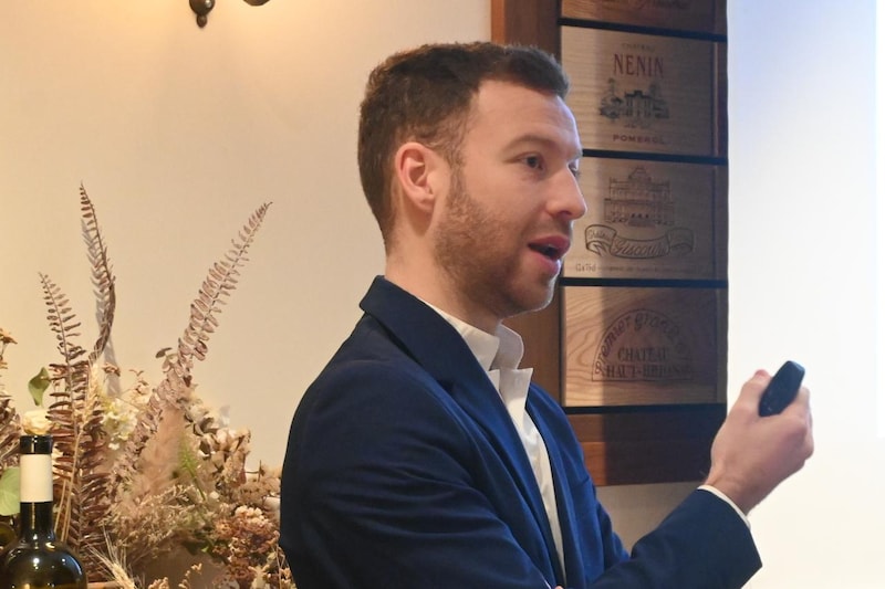 画像: アルノー・アントの息子であり、ルグラン・パリの仕入れ担当として活躍しているルイ・アント氏