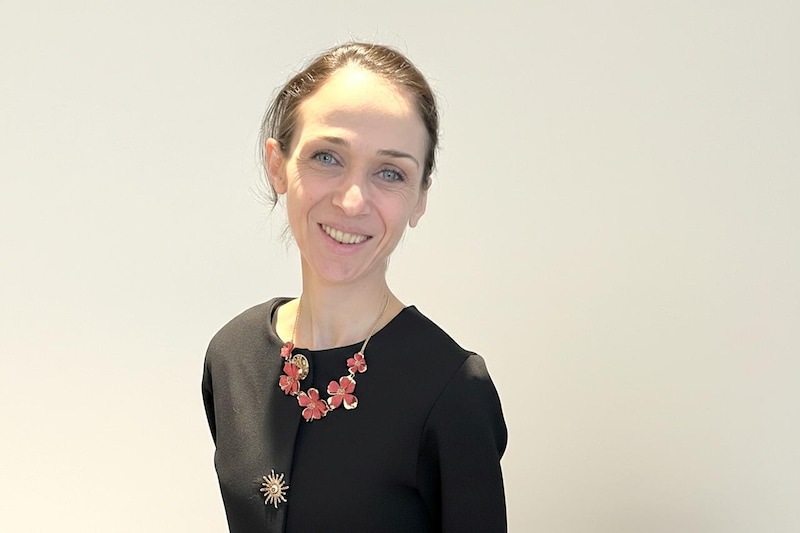 画像: 第40回シャブリワインコンクールの審査員長を務めた、ソムリエのジュリア・スカーヴォさん。理知的な表現でワインの本質に迫る