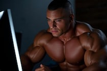 筋肉増強剤ステロイドの”卒業”はネット任せ!?「危険な自己流」が広がる