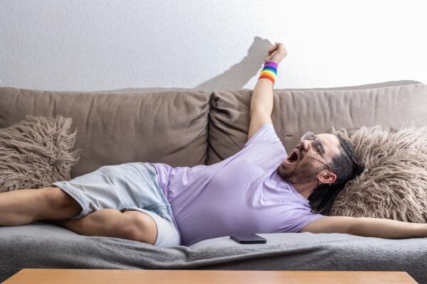 寝すぎもダメ⁈ 9時間以上の睡眠は脳にダメージを与える可能性