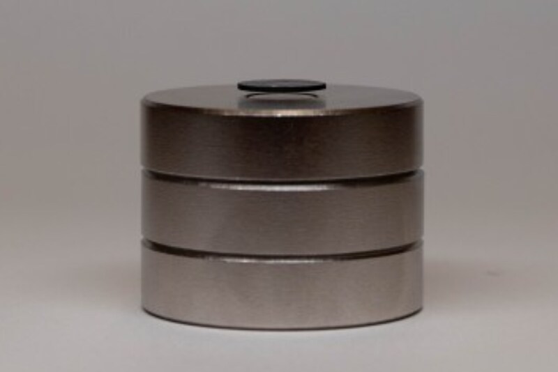 【沖縄科学技術大学院大学】外部電源を必要としない浮遊する回転円盤を開発