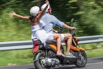 男性は「女性の黄色い声」にさらされるとリスク行動を取りやすくなる！