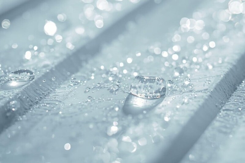 太陽光を97%反射し”空気中の水分を集める”新塗料を開発