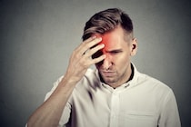 短期的なネガティブ思考は頭痛をやわらげる効果があった！