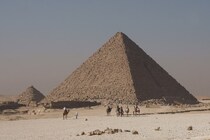 ギザのピラミッド内に「謎の空間」を新発見、スキャンで判明