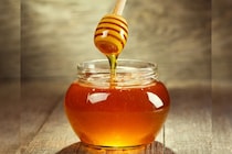 ハチミツとココア豆を組み合わせた「チョコ風味ハチミツ」を開発