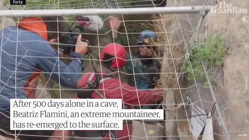 洞窟から帰還したときの様子(英紙ガーディアンより抜粋)