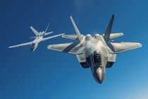 飛行中のF-22が「僚機ドローン」を指揮することに成功