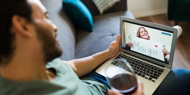 遠距離カップルの“オンライン同棲”をのぞいてみた