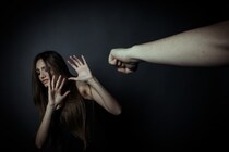 AIが「事故」と分類されていた病院の書類から「DV」を発見